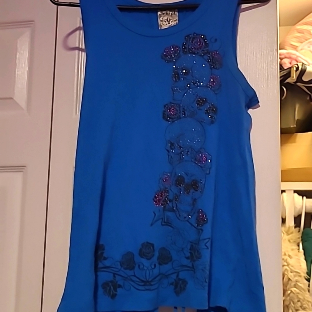 Vocal studded w crystal skulls on front,lace up back tank top size M
